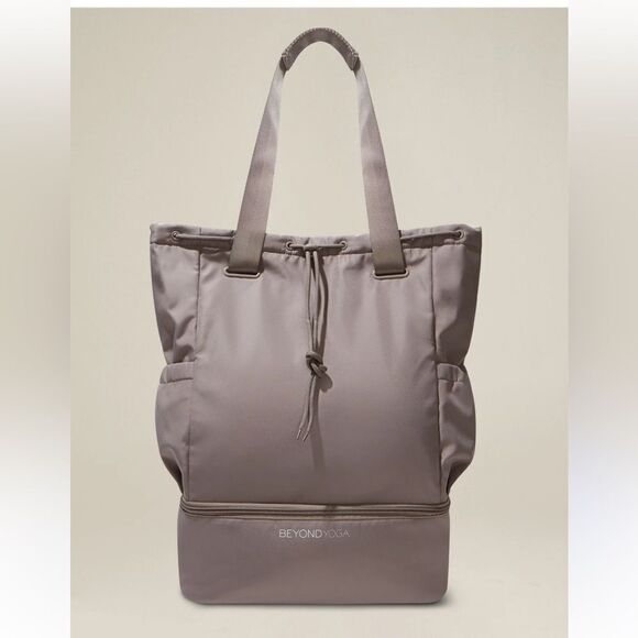 Beyond Yoga Convertible Gym Bag - Picture 1 of 8